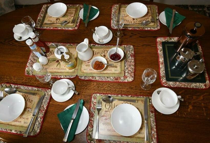 민박 Glascoed Farmhouse