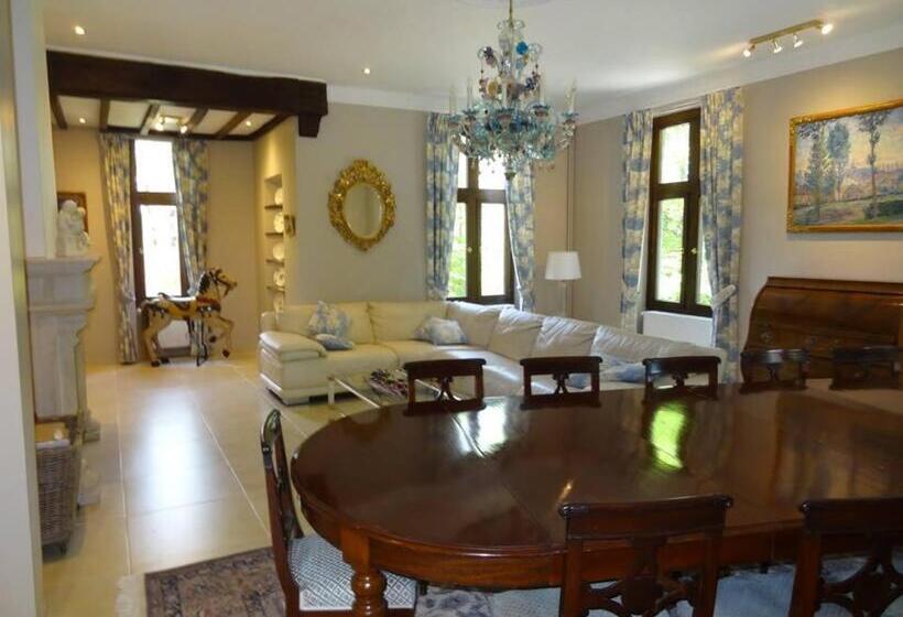 Bed and Breakfast Le Chateau Des Eglantines