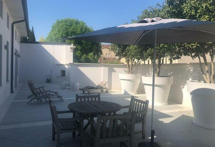 ベッドアンドブレックファースト Le Due Porte