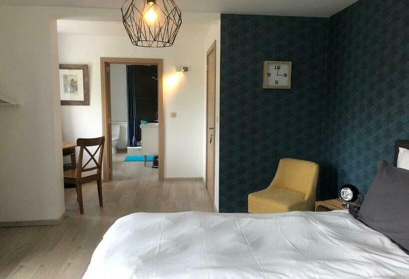 ベッドアンドブレックファースト Les Lucioles