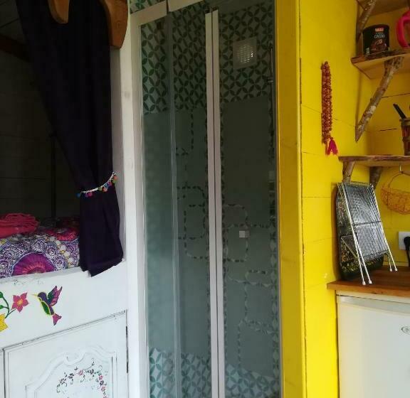 تختخواب و صبحانه Roulotte Coin De Nature