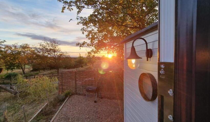 مبيت وإفطار The Shepherds Snug