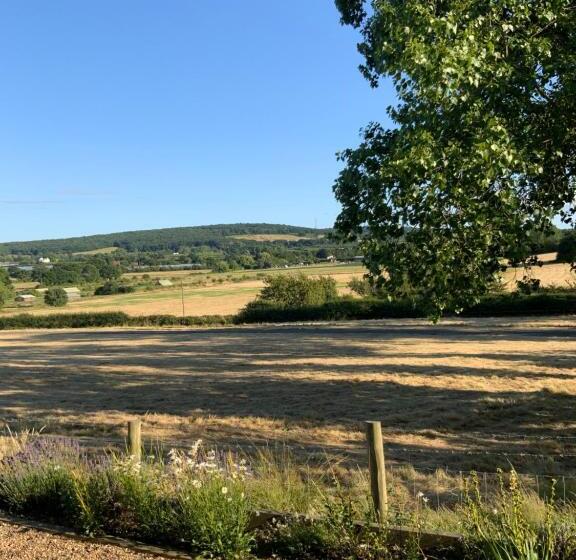 مبيت وإفطار The Shepherds Snug