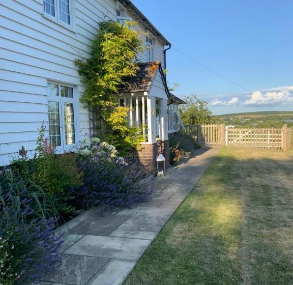 مبيت وإفطار The Shepherds Snug