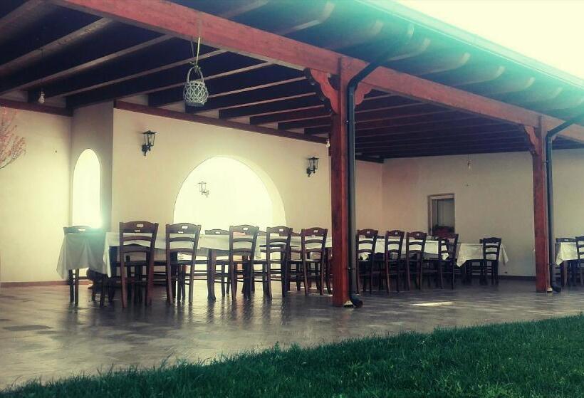 בית מלון כפרי Agriturismo Serra Vecchia