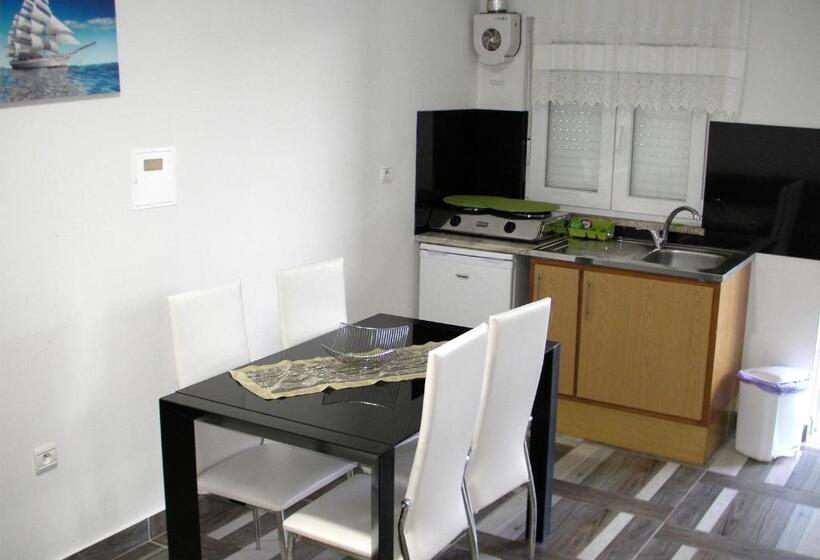 ホテル Alojamento Costa & Dias