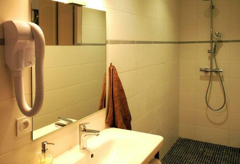 Отель Le Moulin Des Chartreux   1733