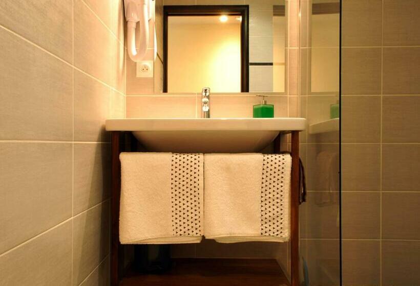 בית מלון כפרי Le Moulin Des Chartreux   1733