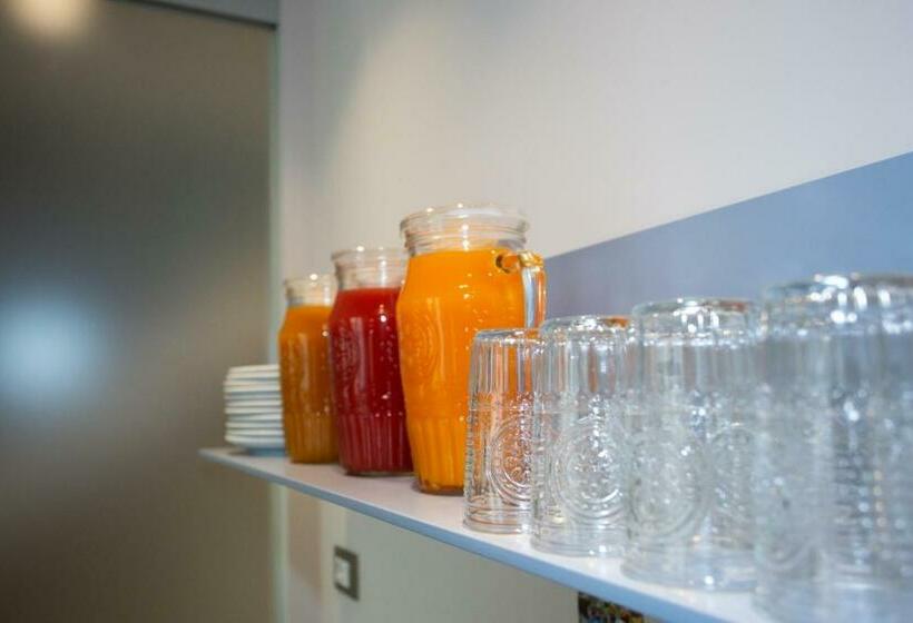 ホテル Odissea Residence E Rooms