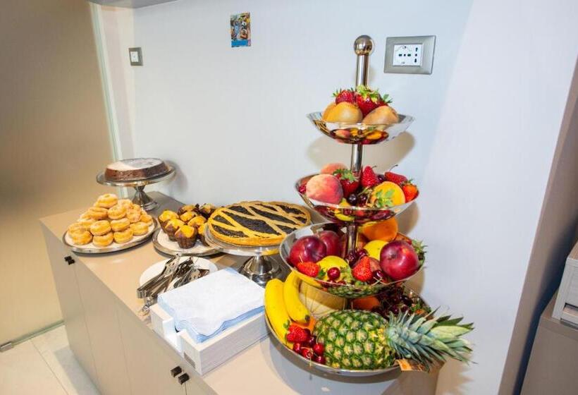 ホテル Odissea Residence E Rooms