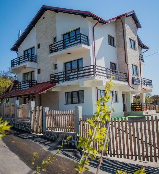 Отель Pensiunea Drumul Voievozilor