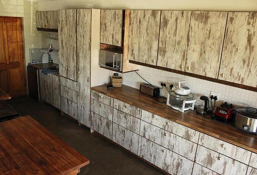 بنسيون African Adventures Accommodation