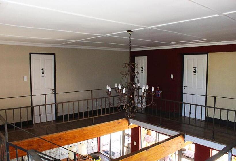 بنسيون African Adventures Accommodation