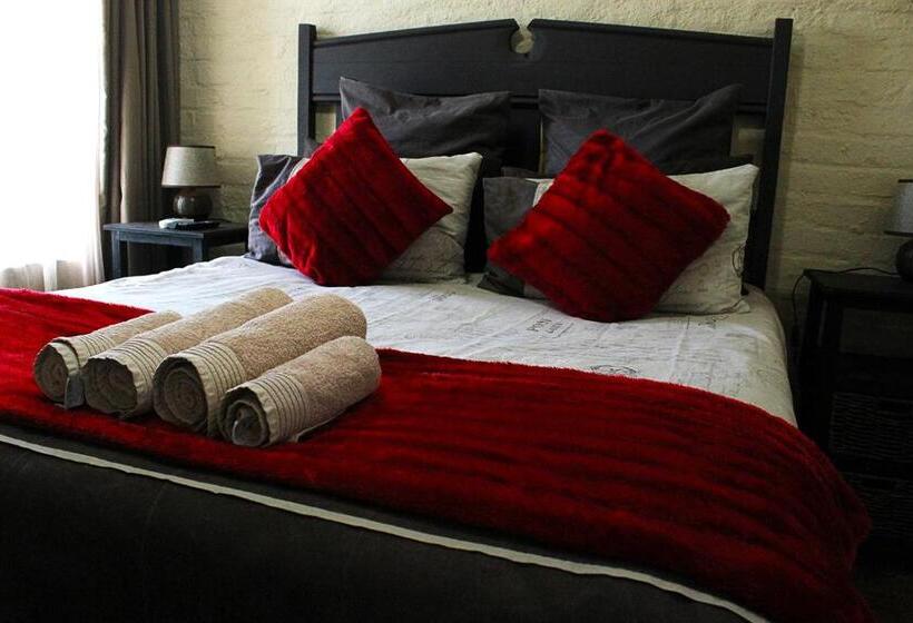 بنسيون African Adventures Accommodation