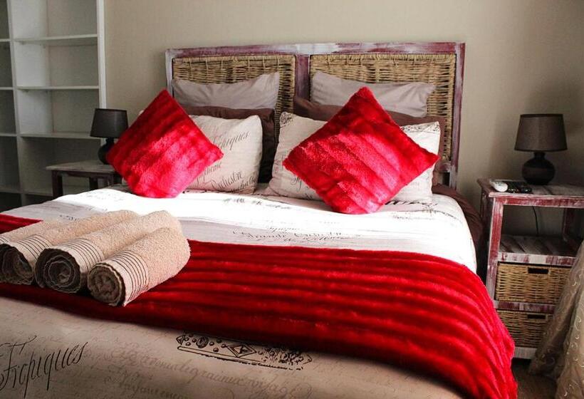 بنسيون African Adventures Accommodation