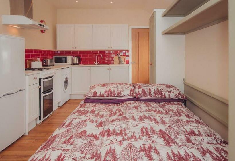 ペンション Firhurst