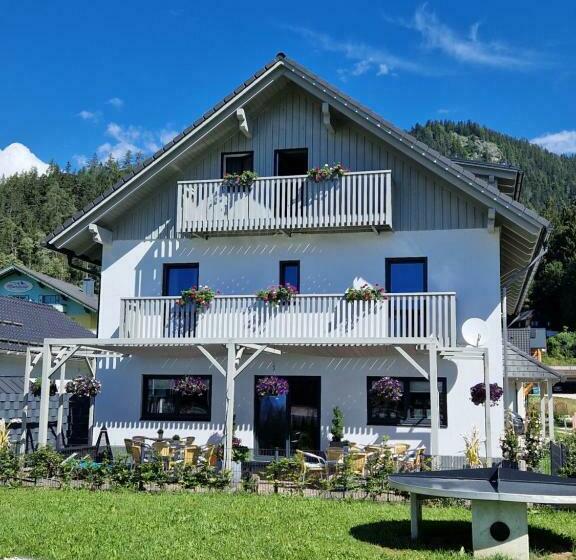 ペンション Haus Karina