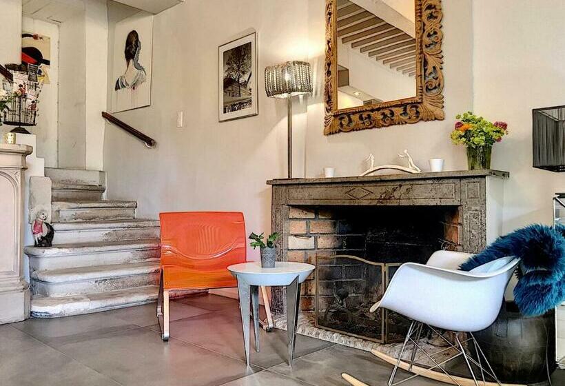 بنسيون La Vie De Chateau