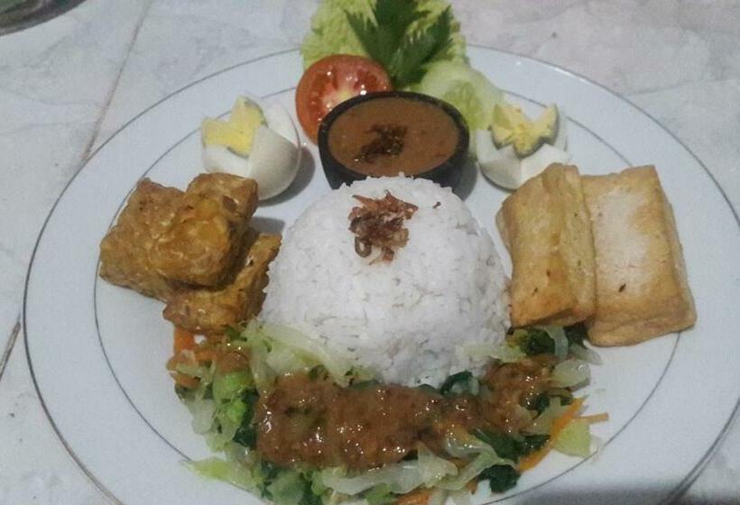 פנסיון Maha Neka Villa