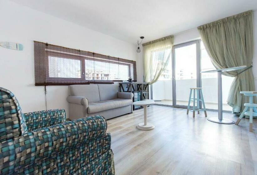 ペンション The Shore House