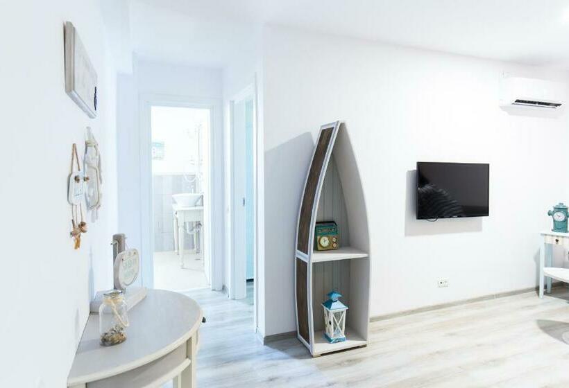 ペンション The Shore House