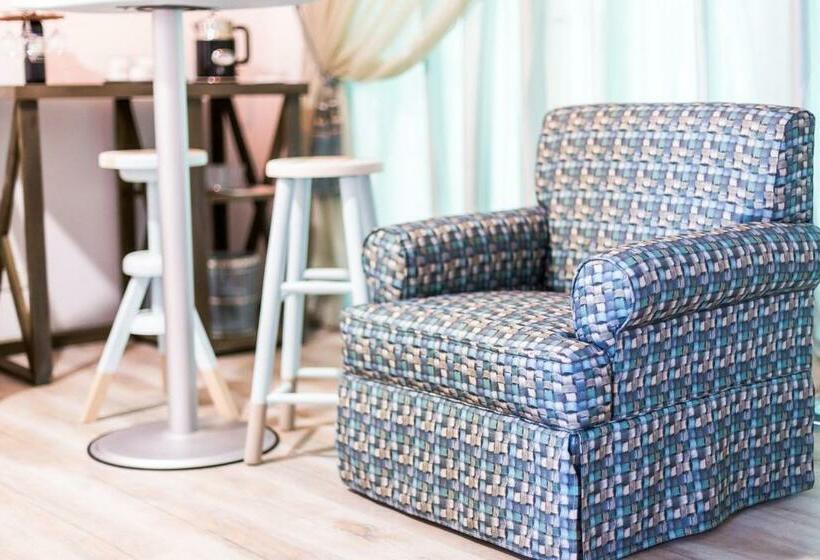 ペンション The Shore House