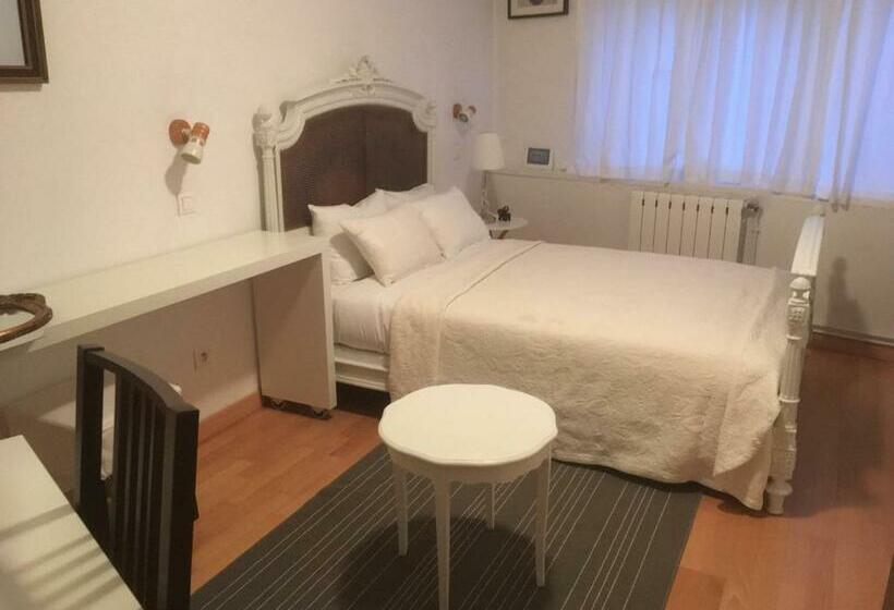 بنسيون Villa Cemaste