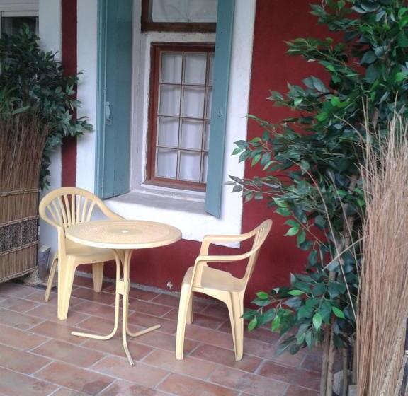 بنسيون Villa Cemaste