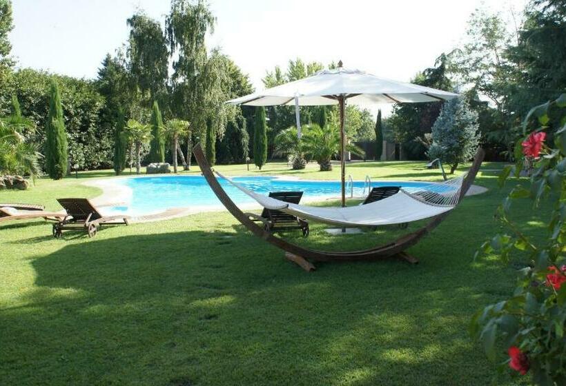 פנסיון Villa Iulia