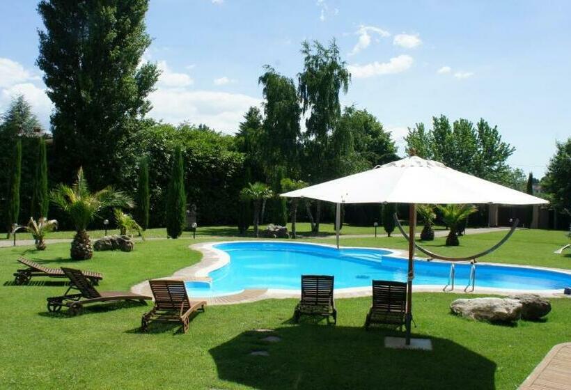 פנסיון Villa Iulia