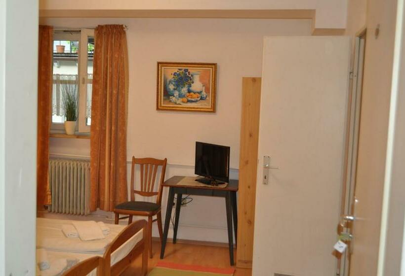 פנסיון Weinstube Heigl Restaurante Pizzeria Puccini