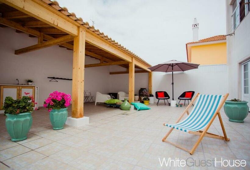 Пансион White Guest House