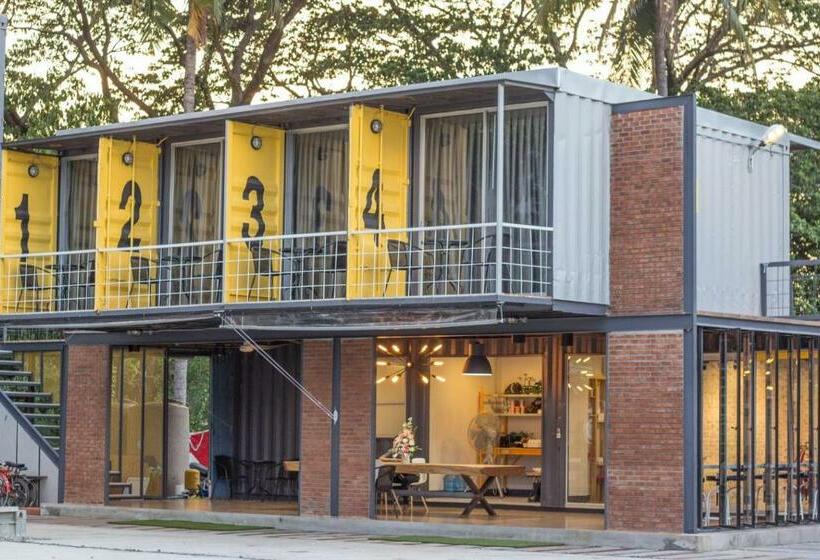 הוסטל Ducati Bike Box