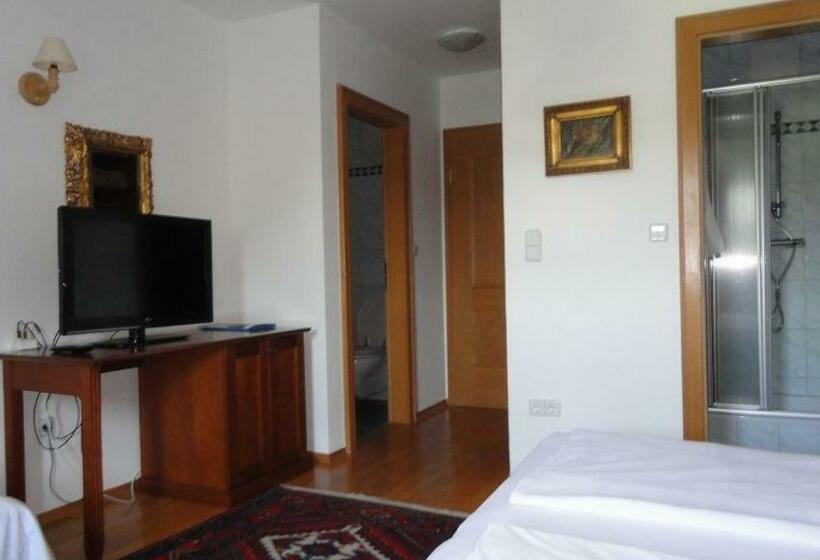 הוסטל Gasthof Jaegerwirt