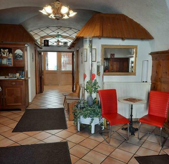 הוסטל Gästehaus Zur Post   Heritage Inn