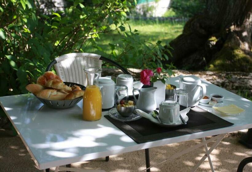 ベッドアンドブレックファースト 1er Consul