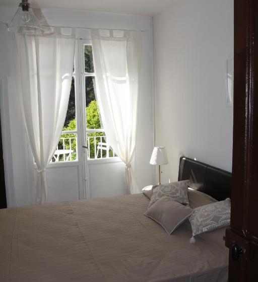 ベッドアンドブレックファースト 1er Consul