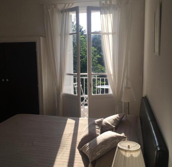 ベッドアンドブレックファースト 1er Consul