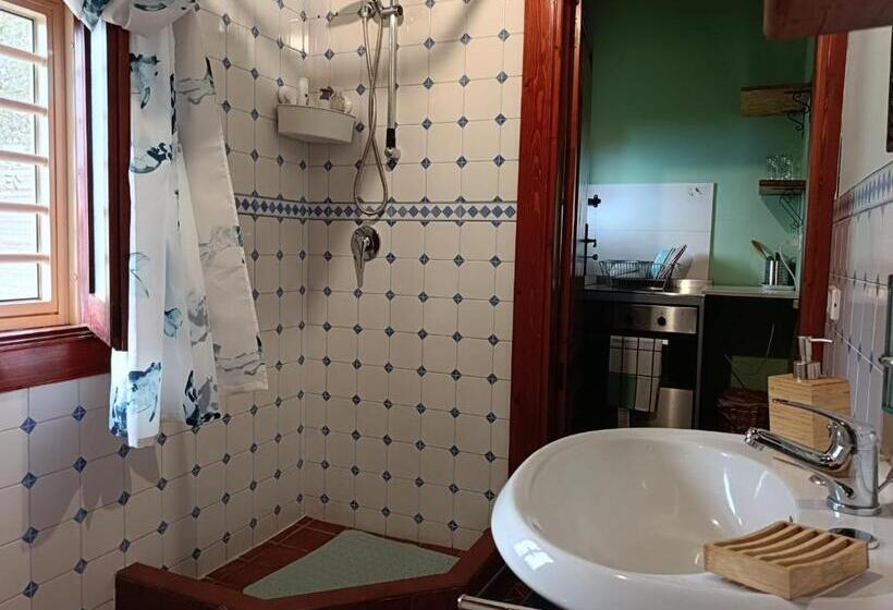 צימר Aspromonte Yellow House