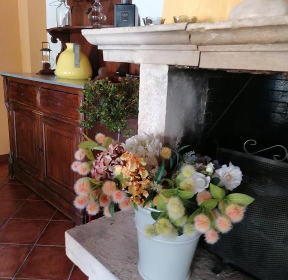 צימר Aspromonte Yellow House