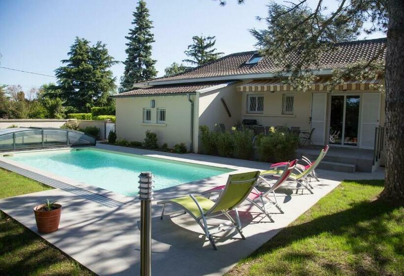 צימר Au Clos Beausejour