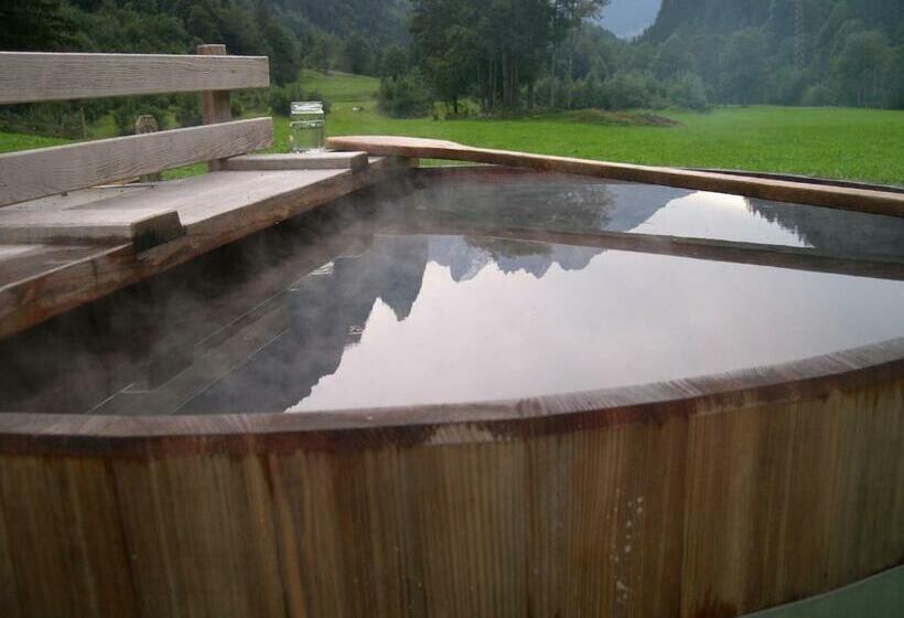 ベッドアンドブレックファースト Evergrin