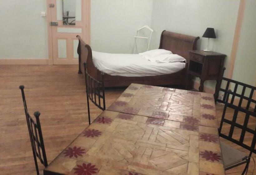 مبيت وإفطار Les Chambres Du Cheval Blanc