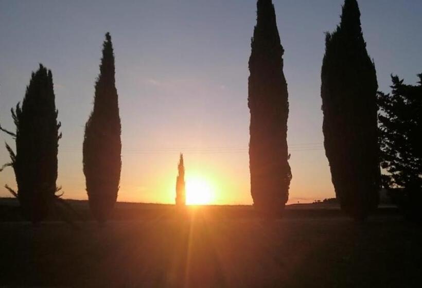 Отель Agriturismo La Mirandola