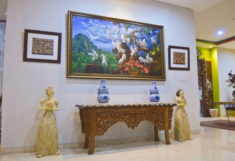 The Cabin Tanjung Hotel Wonosobo