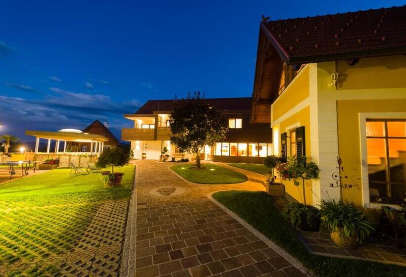 ホテル Weingut Wohlfühlzimmer Adam Lieleg