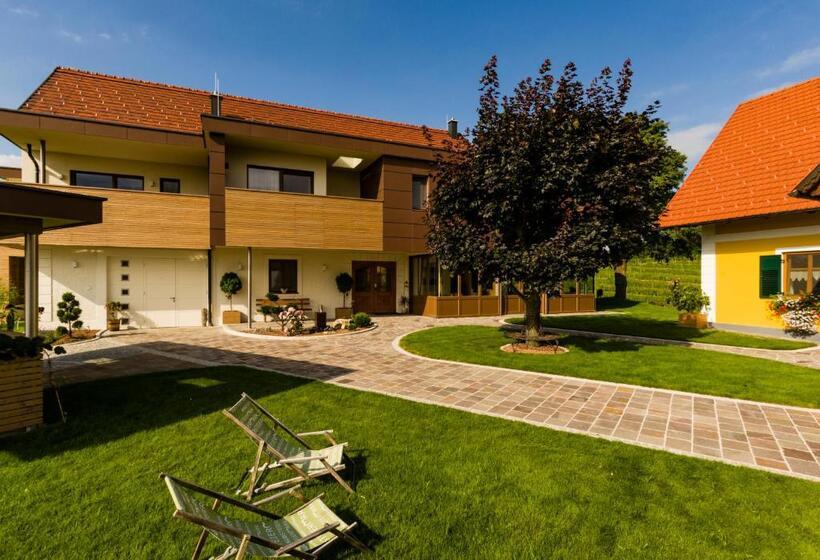 ホテル Weingut Wohlfühlzimmer Adam Lieleg