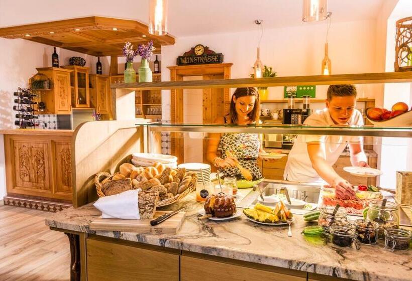 ホテル Weingut Wohlfühlzimmer Adam Lieleg