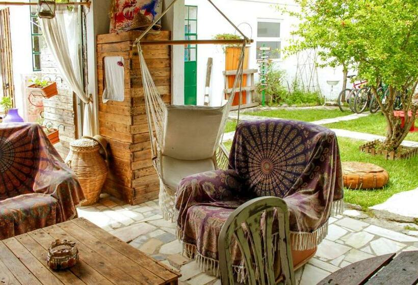 Natural Mystic Hostel