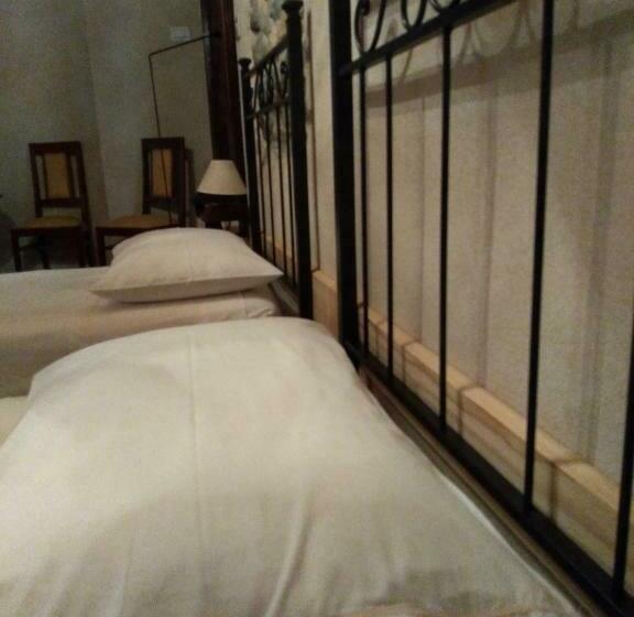 פנסיון Affittacamere Civico 80